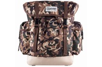 「A.P.C.」と「EASTPAK」からスペシャルラベルのコラボバッグ