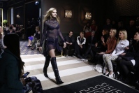 H&M パリコレで発表したアイテムの国内販売開始