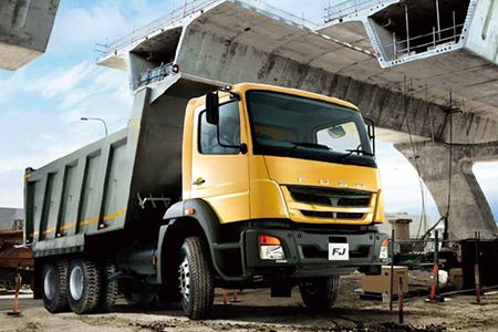 ケニア市場に投入した大型トラック「FJ」（画像：三菱ふそうトラック･バス）