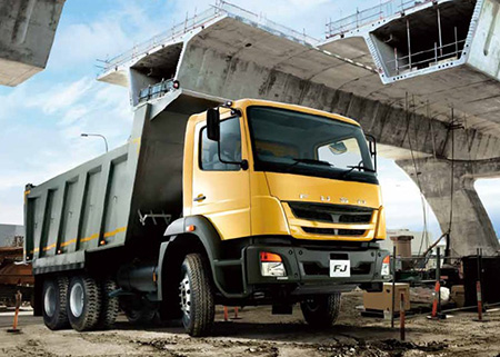 ケニア市場に投入した大型トラック「FJ」（画像：三菱ふそうトラック･バス）
