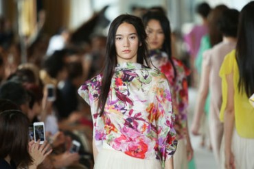 サポートサーフェス2014年春夏コレクション - 柔らかな空気をまとって優しく、軽やかに