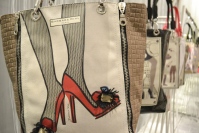 パリのバッグブランド「バーバラ・リール」が限定ショップオープン　発表会にピエール・エルメの巨大ケーキ登場