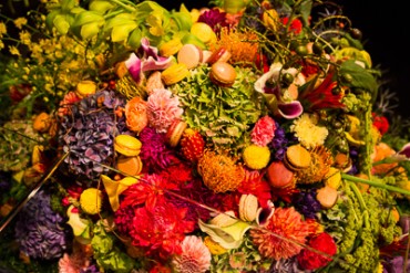 ピエール・エルメ・パリ15周年 - フランス大使館でマカロンの塔や2013-14年の新作を披露