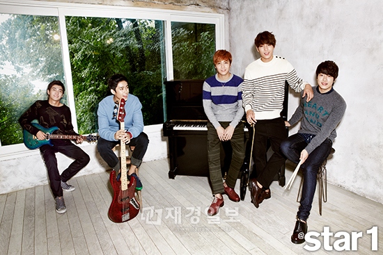 FTISLANDが、固いチームワークをアピールした。写真＝@star1