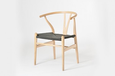 北欧デザインの巨匠ハンス・ウェグナーの椅子展 - 青山で開催