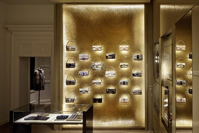 「FENDI（フェンディ）」の新旗艦店が、イタリア・ミラノの歴史的建造物「パラッツォ・カルカッソーラ・グランディ」にオープン