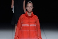 【パリ2014春夏＝27・28日】日本人デザイナーたちが魅せる光と色の鮮やかな描写 