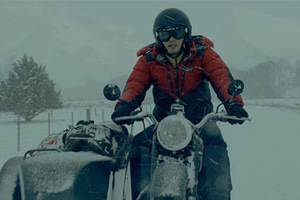 アウトドアブランドK2(www.k2.co.kr)は、10月3日よりイメージモデルのヒョンビンが登場するCMを通じて“人生は一度きりだから”のキャンペーンを実施する。