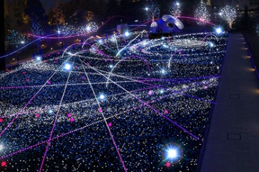 幻想的な28万個のLED - 東京ミッドタウンの2013年クリスマスイルミネーション