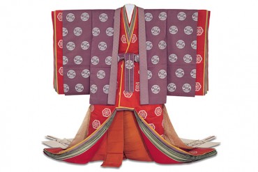 文化学園創立90周年特別展開催 - 貴重な明治から戦前までの宮廷服を展示
