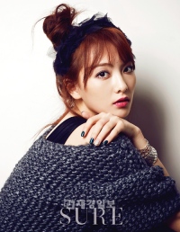 ファッションマガジン『シュア』誌上でKARAカン・ジヨンのグラビアが公開された。 ファッションマガジン『シュア』誌上でKARAカン・ジヨンのグラビアが公開された。