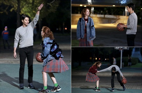 『未来の選択』のユン・ウネ＆イ・ドンゴンが、ロマンチックな“月夜のバスケデート”を楽しんだ。写真=エネックステレコム