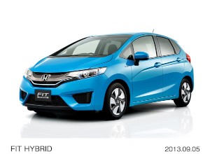 10月の車名別新車販売台数で、ホンダの小型車「フィット」が2年半ぶりに首位となった。写真はフィット HYBRID・Fパッケージ(写真提供:ホンダ) 10月の車名別新車販売台数で、ホンダの小型車「フィット」が2年半ぶりに首位となった。写真はフィット HYBRID・Fパッケージ(写真提供:ホンダ)