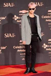 G-DRAGONがアジア代表としてイタリア「VOGUE」の表紙を飾った。