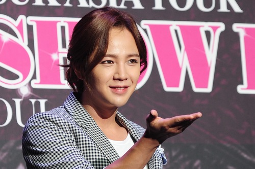 チャン・グンソクを応援するためにファンが支援に出た。