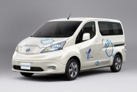 「東京モーターショー2013」日産ブースに展示される、日産のEVのコマーシャルバン「e-NV200」