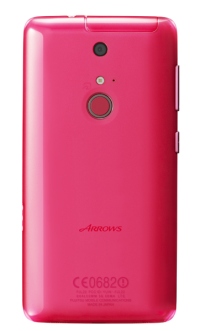 KDDIは18日、au2013冬の5型スマートフォン「ARROWS Z FJL22」（富士通モバイルコミュニケーションズ製）を23日から発売すると発表した。