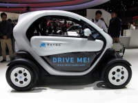 4輪サイクルフェンダーがデザイン上のポイント。可愛らしくて子供にも人気者の「日産ニューモビリティコンセプト」は現在、カーシェアシステム『チョイモビ ヨコハマ』で使用されている。