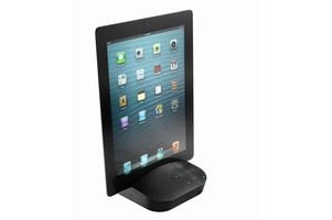 ロジクールは28日、Bluetooth接続の法人向け小型モバイルスピーカーフォン「P710e」を12月6日に販売開始すると発表した。