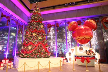 東京・丸の内にディズニーのクリスマスイルミネーション - プーさんのツリーも登場！