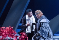 トリノ王立『仮面舞踏会』初日、万雷の拍手とともに終了