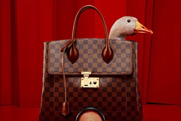 ルイ・ヴィトンアプリ「PASS」に、ガチョウが主役のコミカルな新コンテンツ登場