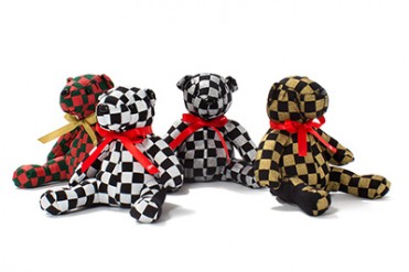 ステューシーがクリスマス限定ノベルティを展開！ショッピングしてテディベアをゲットしよう