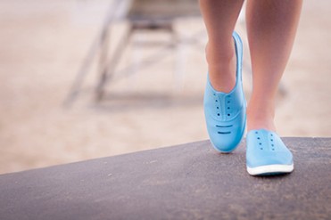 ココナッツとバニラ香りの靴が登場！フランス発ビーチシューズ「プライアツ」日本上陸へ