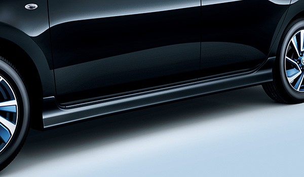 電気自動車（EV）「日産リーフ」の特別仕様車「エアロスタイル」（写真提供：日産自動車）