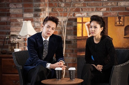 ドラマ『綺麗な男』で、毎回違う女性に会うたびに変身を繰り返しているチャン・グンソクが、これまでに出会った女性たちについてのヒストリーを伝えた。写真=グループエイト