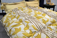 ダイエーが「2014年 初売り」で販売する高級羽毛ふとん。