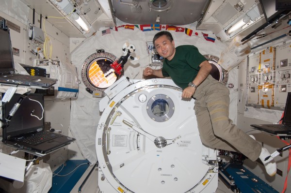 国際宇宙ステーション（ISS）で若田光一さんとの会話実験を行ったロボット宇宙飛行士「KIROBO」（写真提供：トヨタ自動車）
