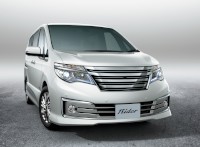 日産自動車が25日にビッグマイナーチェンジして発売したミニバン「セレナ」(写真提供:日産自動車) 日産自動車が25日にビッグマイナーチェンジして発売したミニバン「セレナ」(写真提供:日産自動車)