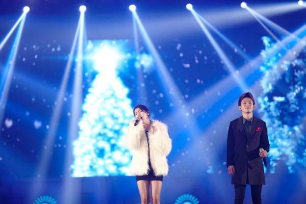 f(x)とEXOが、スペシャルジョイントコンサートを通じて、ファンに忘れられないクリスマスの思い出をプレゼントした。写真＝SMエンターテインメント