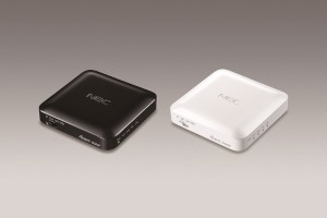 NECとNECアクセステクニカは14日、無線LANの最新規格「IEEE802.11ac」に対応したWi-Fiポータブルルータ「AtermW500P」 NECとNECアクセステクニカは14日、無線LANの最新規格「IEEE802.11ac」に対応したWi-Fiポータブルルータ「AtermW500P」