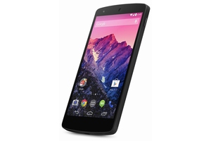 「月額基本料3年間無料キャンペーン」の対象となるNexus 5(EM01L)