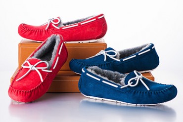 UGGの人気メンズスリッポン「オルセン」から新色のネイビーとレッドが登場