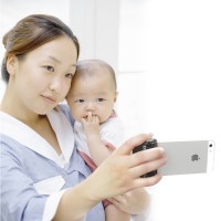 iPhone 5 / 5s用のカメラグリップ「iPhone Shutter AB GRIP 2」 iPhone 5 / 5s用のカメラグリップ「iPhone Shutter AB GRIP 2」