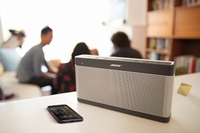 Bluetoothでワイヤレス接続可能なボーズのスピーカー「SoundLink Bluetooth speaker III」
