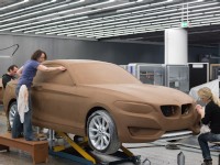 ニューBMW 2 シリーズ クーペのクレイ・モデリングの過程
