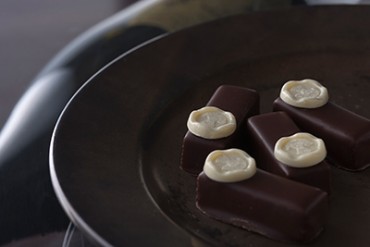 ドンペリを使ったリッチなチョコをホワイトデーにいかが？ - ジョン・カナヤから大人のショコラ登場
