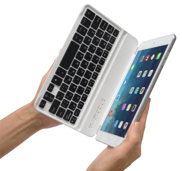 日本トラストテクノロジー（JTT）の「iPad mini＆mini Retina 用 光るワイヤレス キーボード Bookey Light ホワイト」