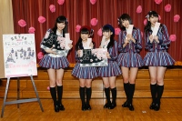 HKT48 幼稚園児と一緒に早めのお花見「大人になったらAKBやHKTに入って欲しいな」