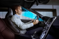 ボルボは「VISION2020」の一環として、ドライバーの疲労状態をセンサーによって検知するシステムの研究・開発に取り組んでいる。