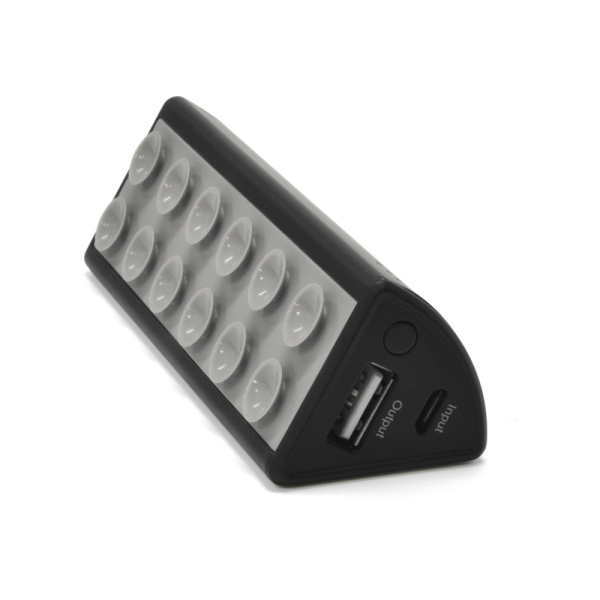 スマートフォンに吸着できるモバイルバッテリー「Energizer Power Stand PS2800」