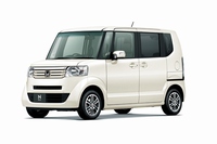 2013年度（2013年4月～2014年3月）の軽自動車新車販売台数1位を獲得したホンダの「N-BOX」
