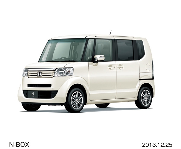 2013年度（2013年4月～2014年3月）の軽自動車新車販売台数1位を獲得したホンダの「N-BOX」
