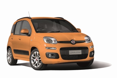 フィアット クライスラー ジャパンが4日発売した「FIAT Panda」の限定車「FIAT Panda Arancia」