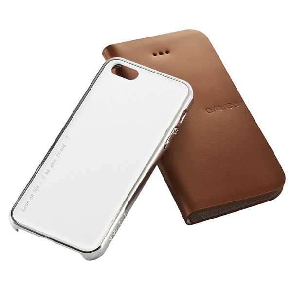 サンワダイレクトは7日、カード収納付き手帳型ケースと、シンプルなバンパーケースとしても使用できる「iPhone5sレザーケース&バンパーケース(手帳タイプ・カード入れ付・本革) 200-PDA143シリーズ」を発売したと発表した。 サンワダイレクトは7日、カード収納付き手帳型ケースと、シンプルなバンパーケースとしても使用できる「iPhone5sレザーケース&バンパーケース(手帳タイプ・カード入れ付・本革) 200-PDA143シリーズ」を発売したと発表した。