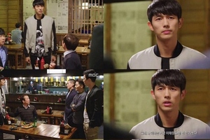 イム・スロン（2AM）の3ヶ国語が話題だ。